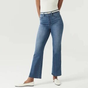 070 SPANX Women's Cropped Kick Flare Denim Pant - Vintage Indigo Blue, Medium